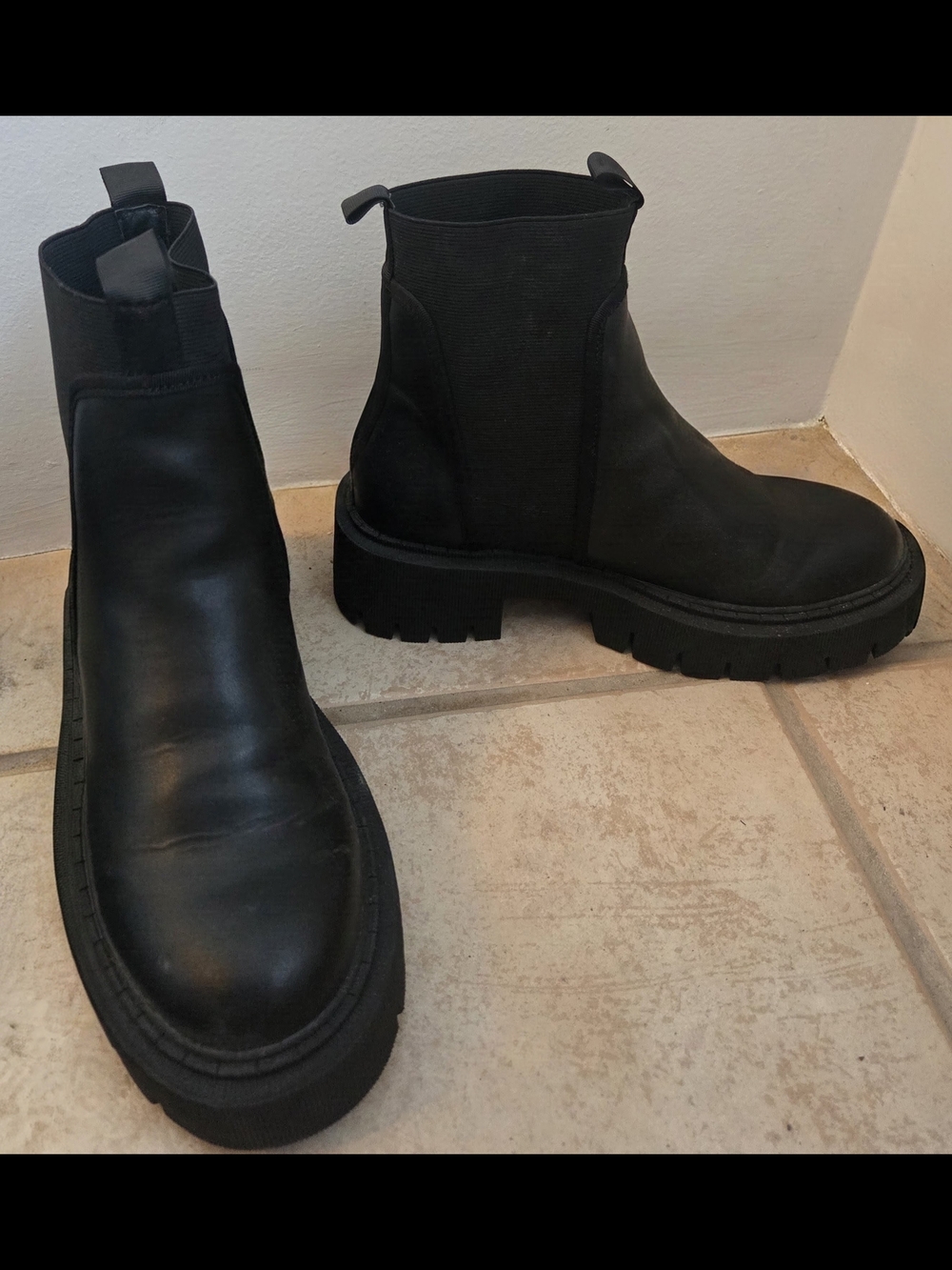 Black Combat Chelsea Boots